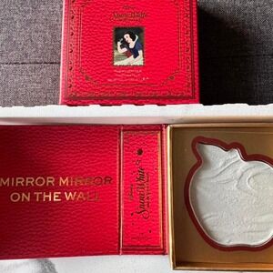 Revolution X Snow White Collab Highlighter/Illuminator Makeup